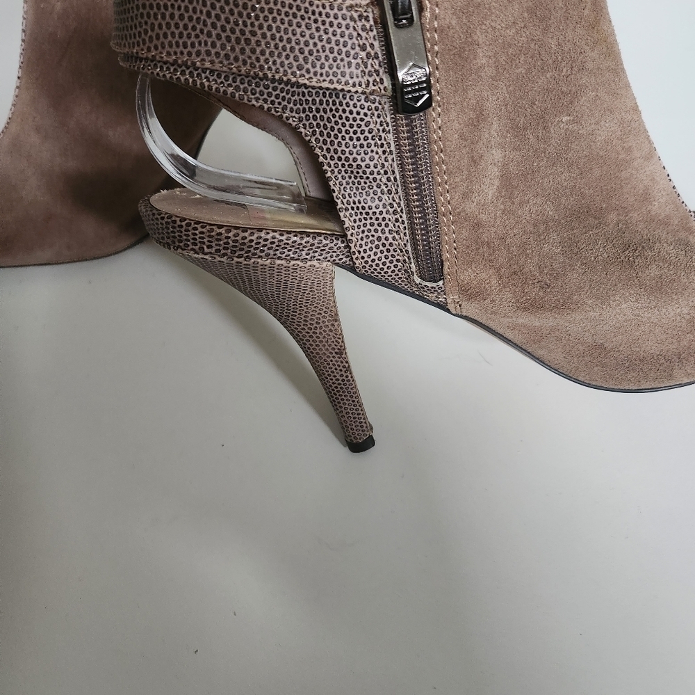 VINCE CAMUTO | Suede open toe heels taupe gray brown sz 10B - Picture 6 of 8